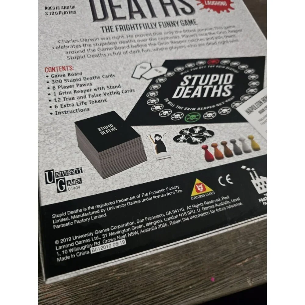 Stupid Deaths Board/Card Game (University Games, 2019) Complete NWOT